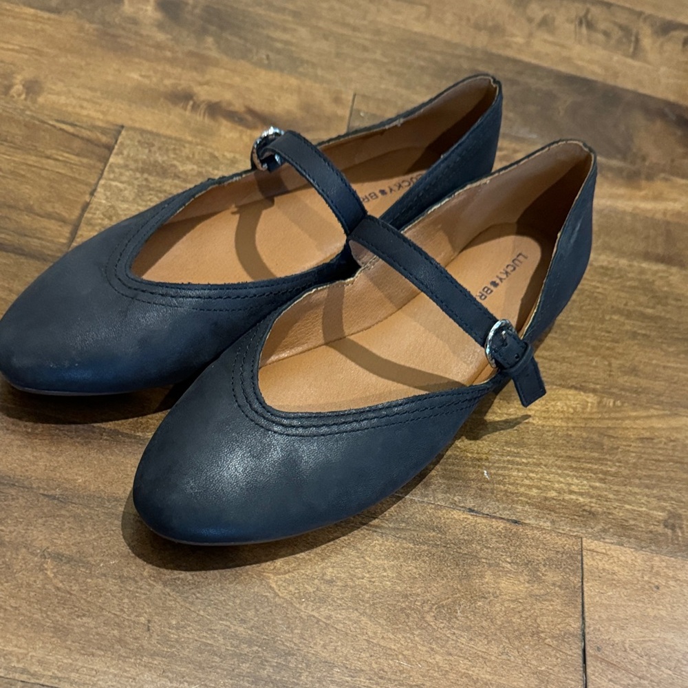Lucky Brand leather flats